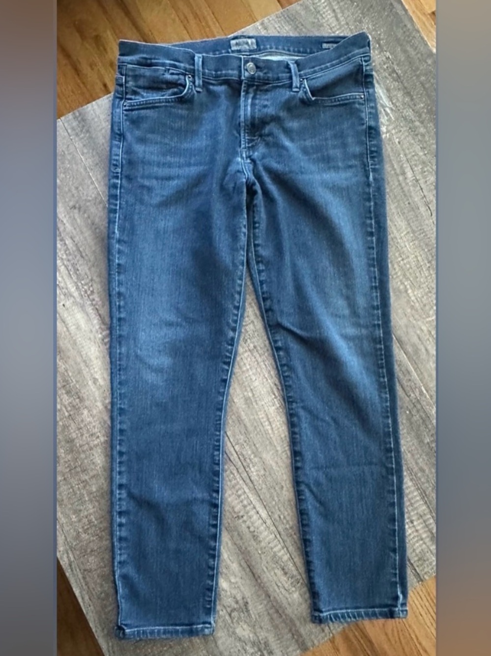 Agolde Colette Crop midrise jeans. EUC.  Size 31 with 26.5" inseam.